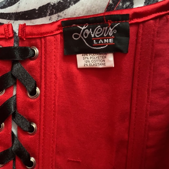 Red satin and black lace lace up corset with stockings. - Picture 3 of 4